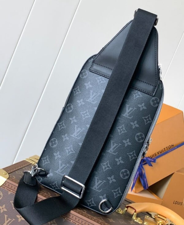 LV Avenue Slingbag - Image 3
